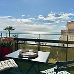 The View-centre- Clim -parking-vue Mer-plage Μεντόν
